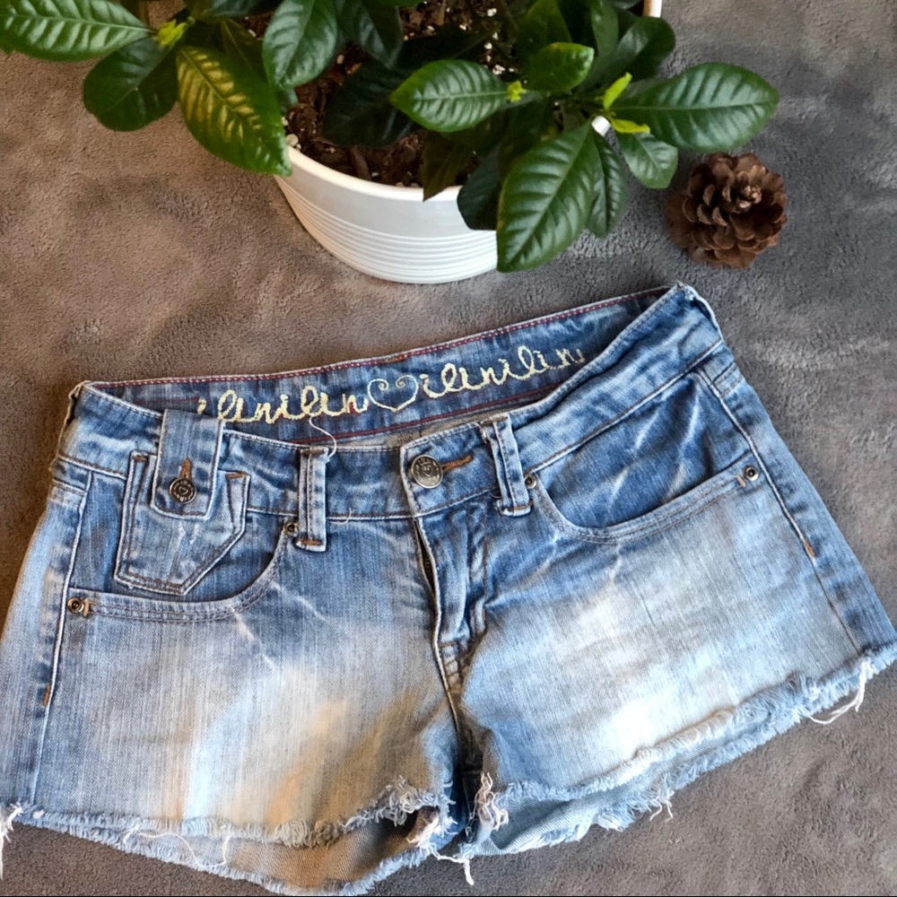 🌵4/$20 Blue jean frayed shorts